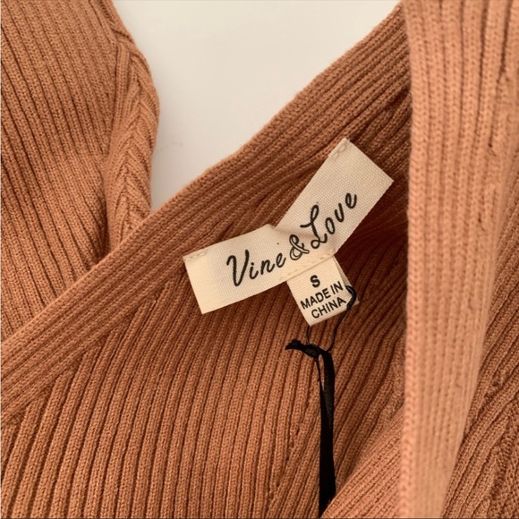 V-Neck Balloon Sleeve Rib Sweater - Picture 8 of 11